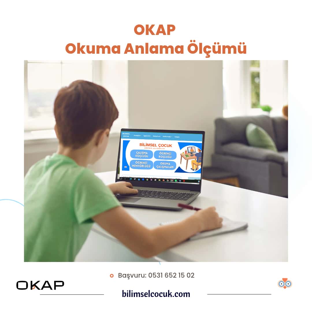 Odaklanarak Çalışan Çocuk